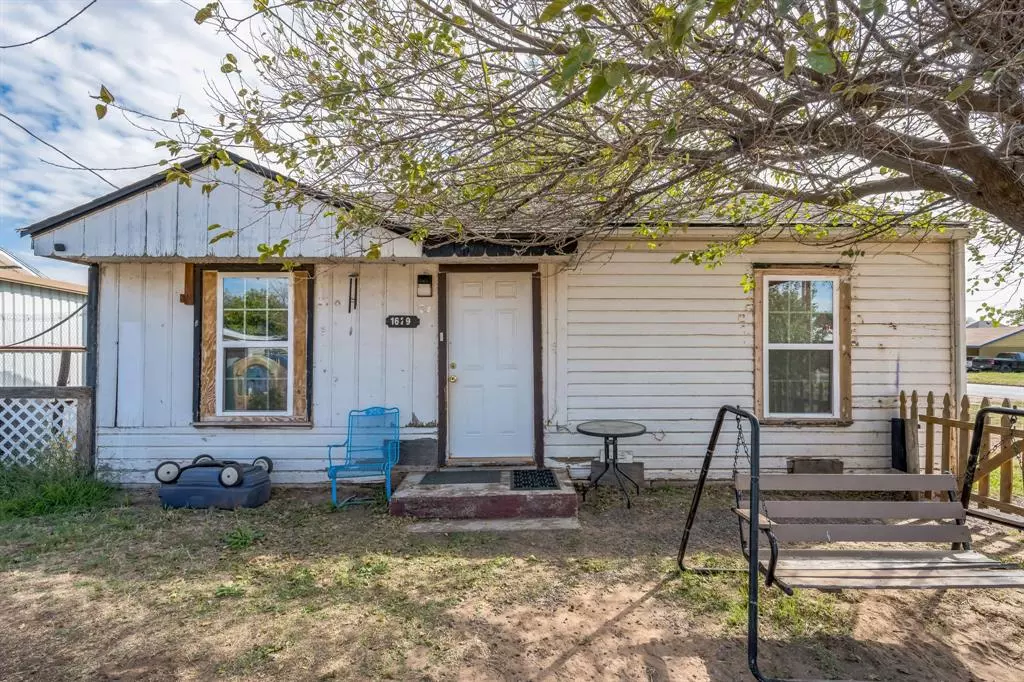 Vernon, TX 76384,1629 Pearl Street