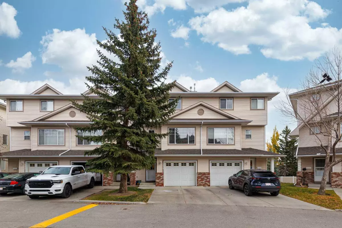 Calgary, AB T3K 5G7,108 Country Hills CV