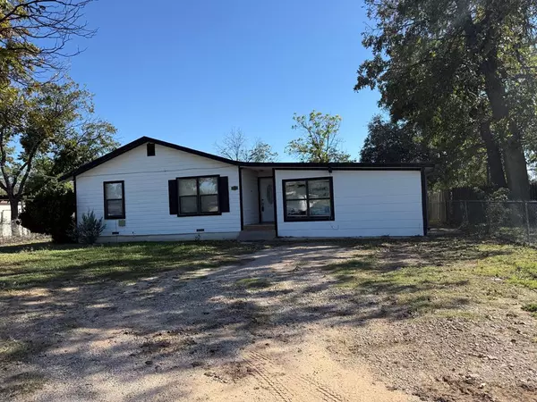 59 E 32nd St, San Angelo, TX 76903