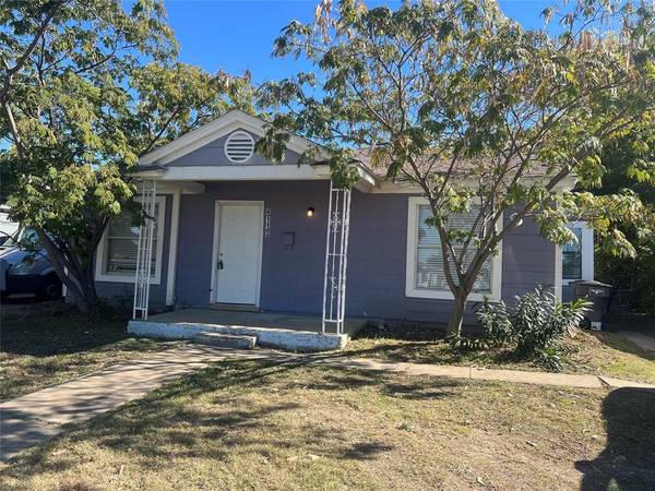 4113 Mccart Avenue, Fort Worth, TX 76115