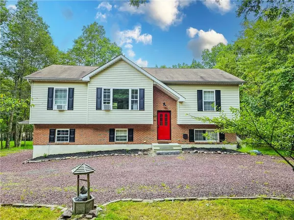 57 Mohawk Trail, Penn Forest Township, PA 18210