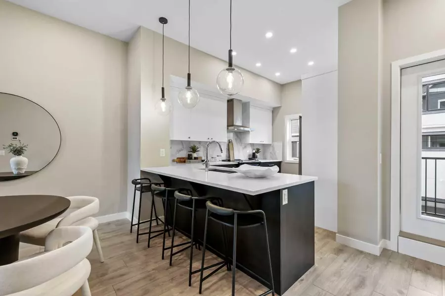 595 Mahogany RD SE #213, Calgary, AB T3M 3Y3