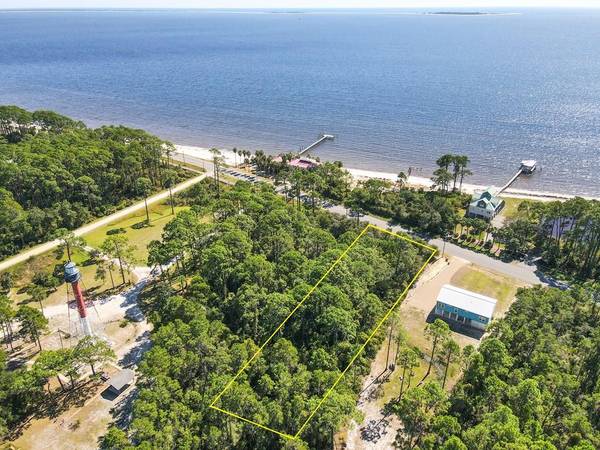 1981 Hwy 98 W, Carrabelle, FL 32322