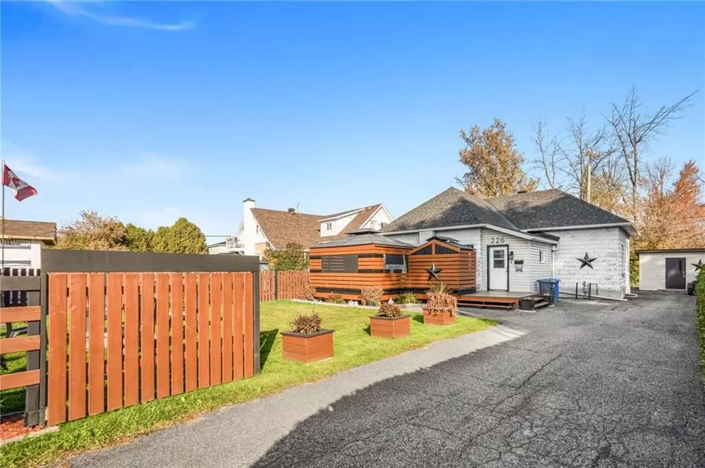 Hawkesbury, ON K6A 2J4,226 BON PASTEUR ST