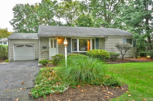 302 Oradell Ave,  Paramus Boro,  NJ 07649