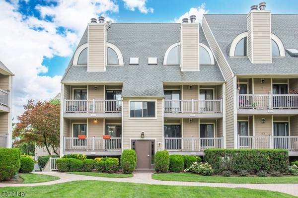 611 River Renaissance #C-11, East Rutherford Boro, NJ 07073