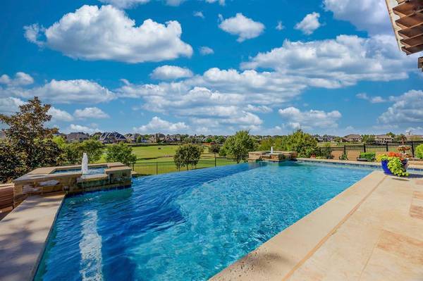 2820 Merlins Rock Lane,  Lewisville,  TX 75056