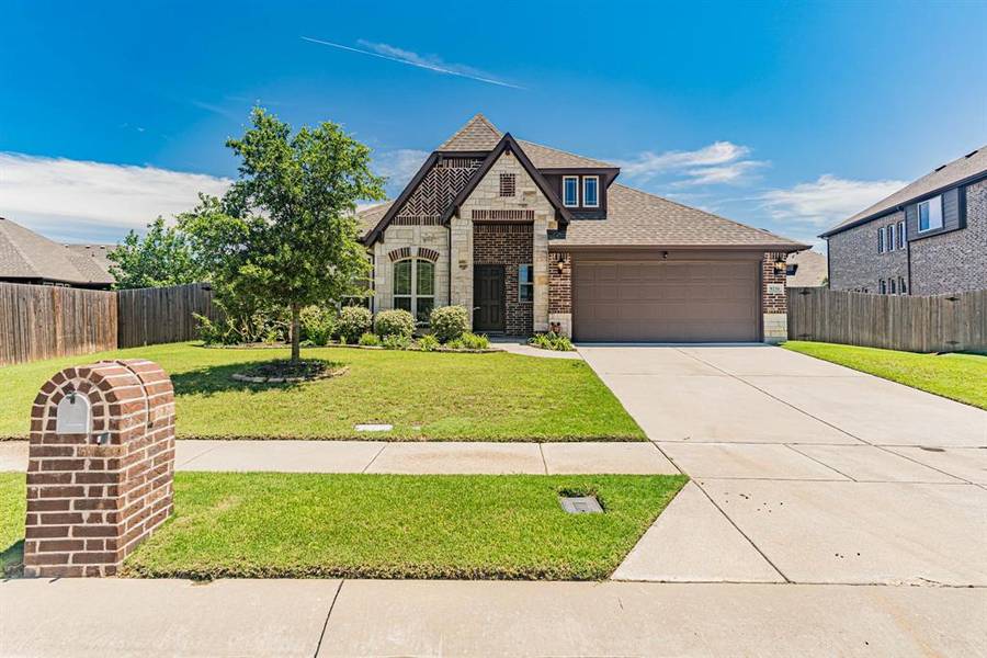 8216 Canyon Drive, Aubrey, TX 76227