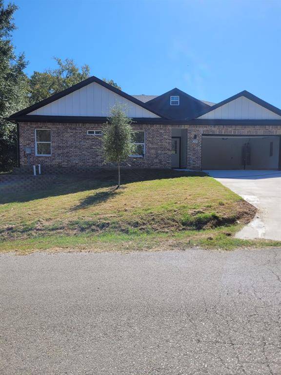 205 Harbor Drive, Gun Barrel City, TX 75156