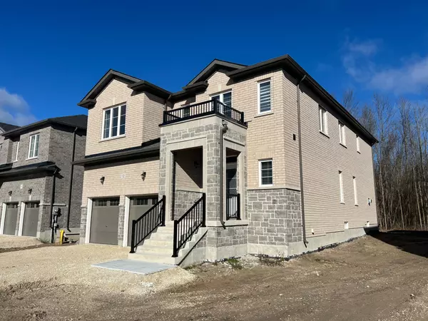 32 Amber DR, Wasaga Beach, ON L9Z 0R9