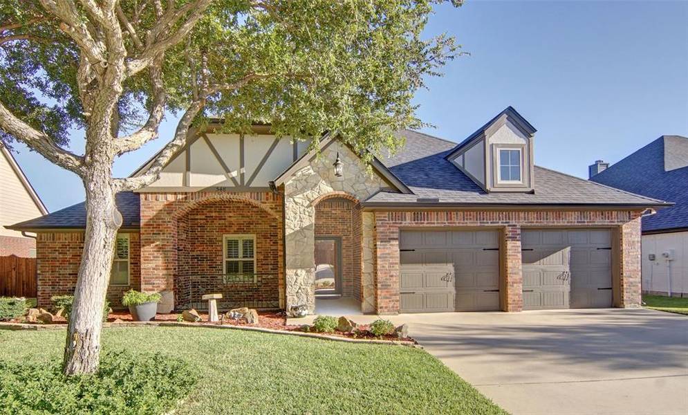 548 Magnolia Parkway, Benbrook, TX 76126