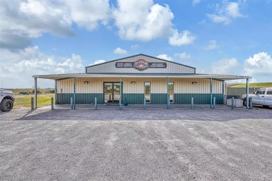 25254 S Frontage Road, Weatherford, OK 73096