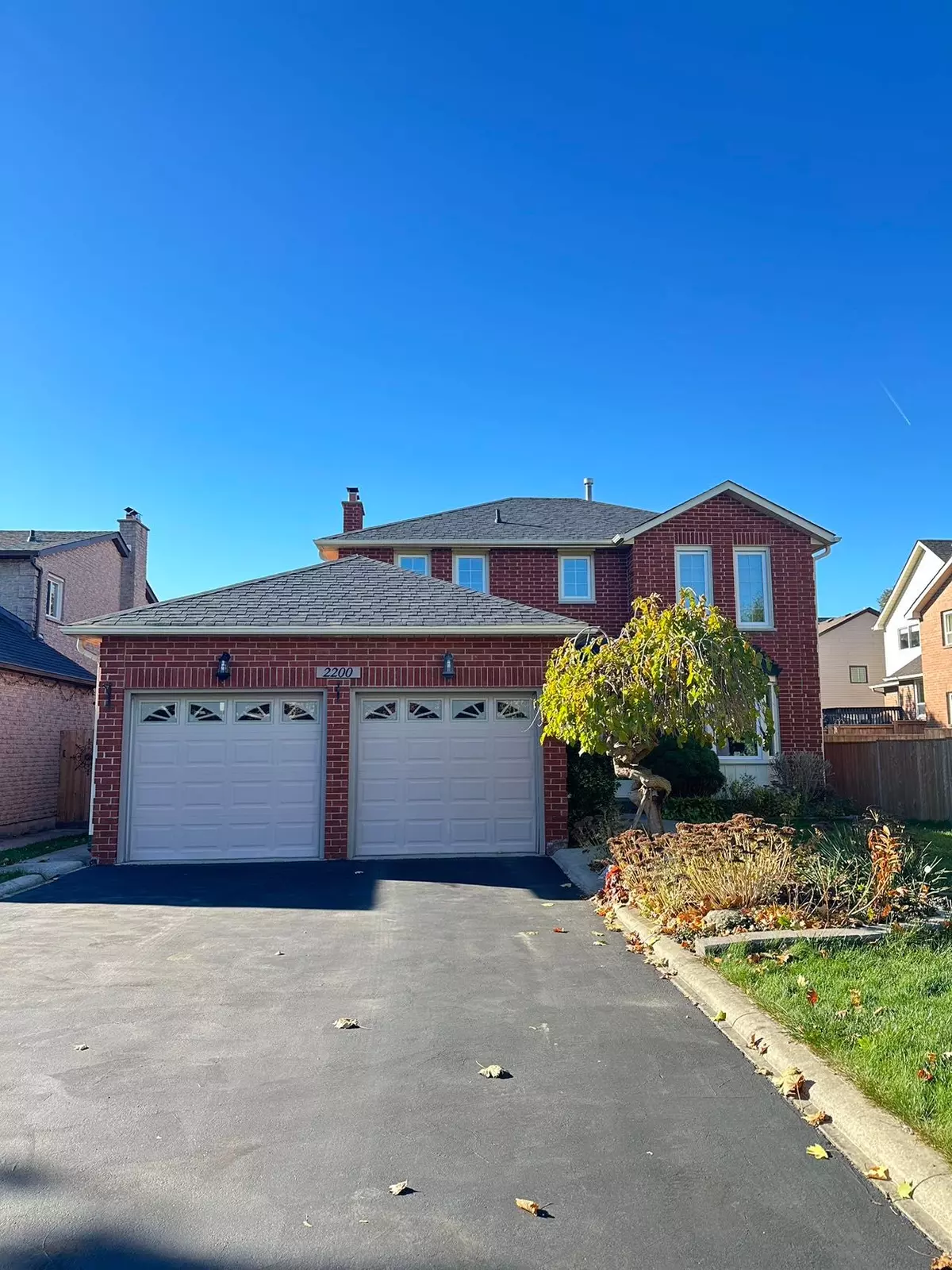 Oakville, ON L6H 3N1,2200 Sixth Line