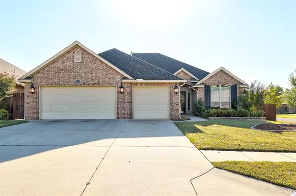 Moore, OK 73160,804 Ashwood Lane