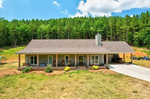 321 Rockfence Road, Adairsville, GA 30103