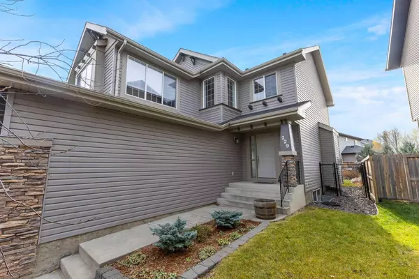 Calgary, AB T3H 5L2,229 Cougar Ridge DR SW