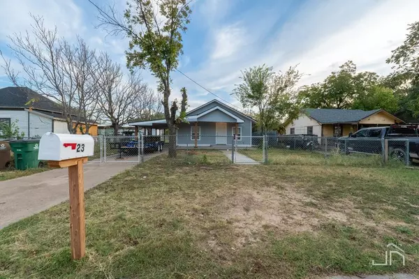 23 E Ave I, San Angelo, TX 76903