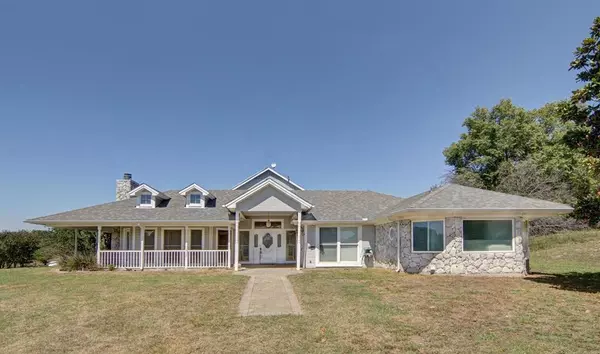 398 Chaparrals Run, Azle, TX 76020