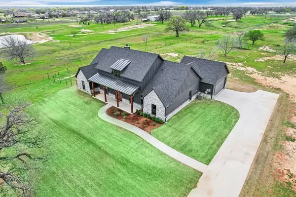 1150 Thomas Road, Springtown, TX 76082