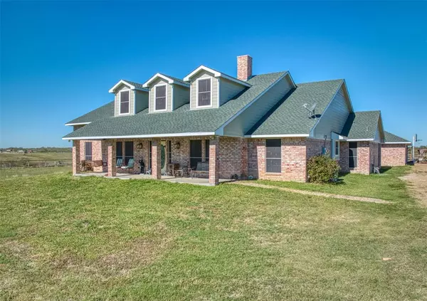 839 Walker Creek Road, Ennis, TX 75119