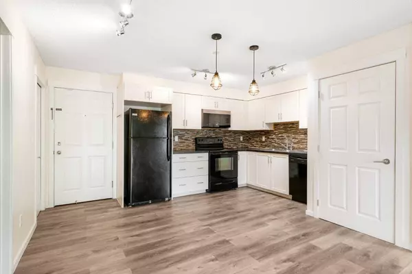 Calgary, AB T2Z 1J1,279 Copperpond Common Southeast #3208