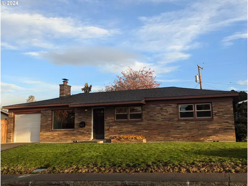 817 E 19TH ST, The Dalles, OR 97058