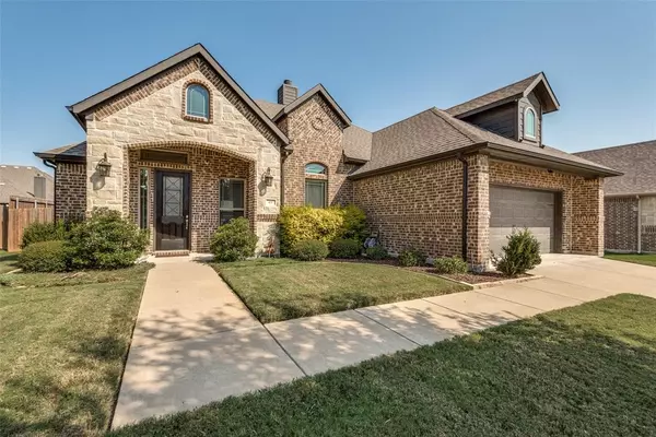 415 Foxtail Court, Waxahachie, TX 75165