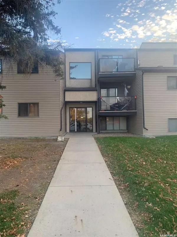 Saskatoon, SK S7H 5G9,4230 DEGEER STREET #114