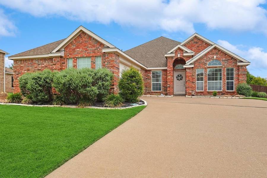 225 Brookdale Drive, Midlothian, TX 76065