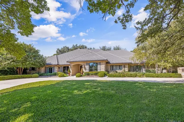 Westover Hills, TX 76107,1516 Shady Oaks Lane