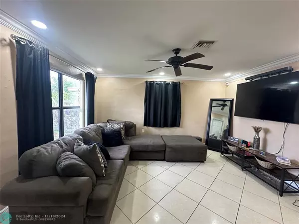 Deerfield Beach, FL 33441,166 SW 5th St