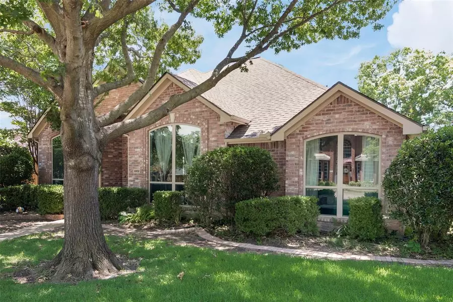 8802 Lakeport Drive, Rowlett, TX 75089