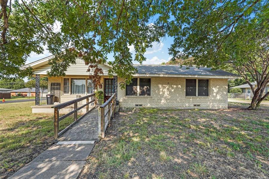 527 S Galloway Avenue, Mesquite, TX 75149