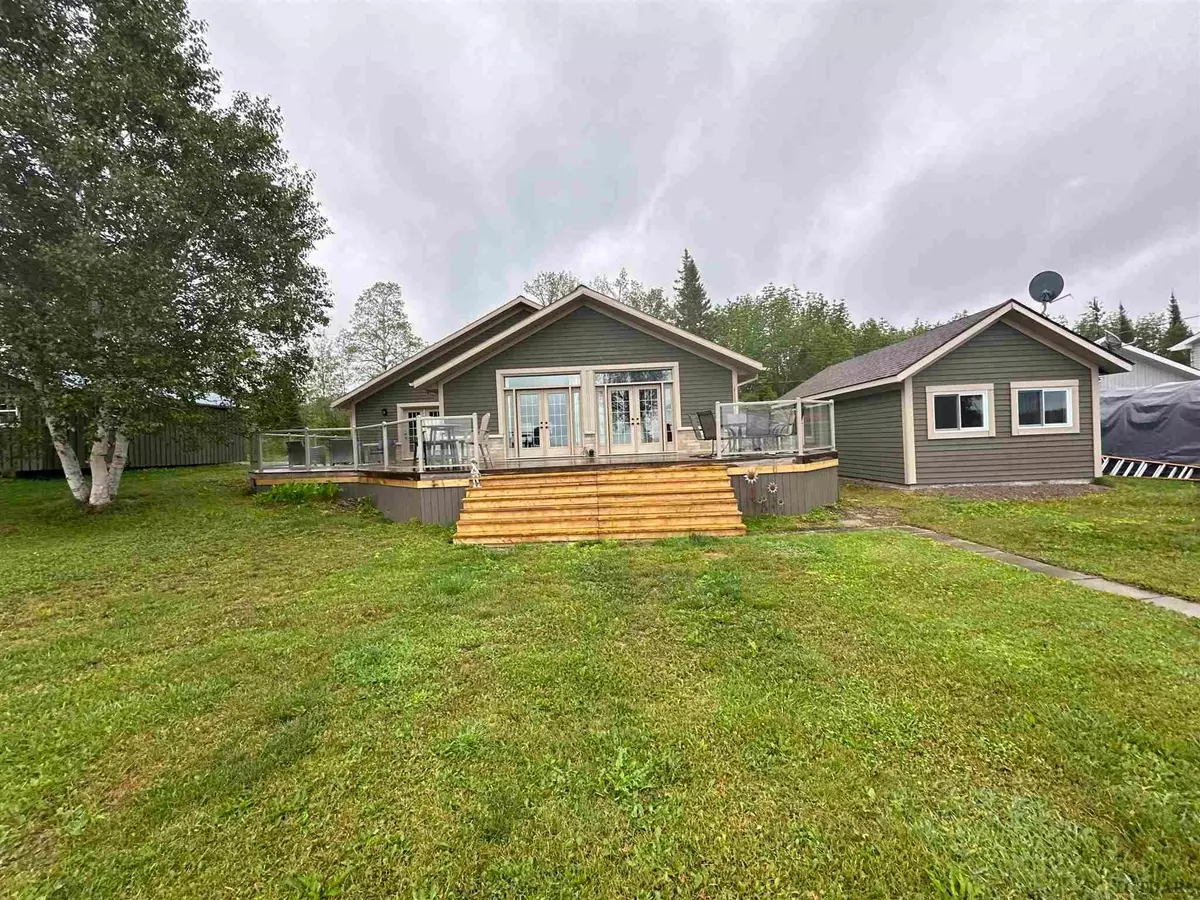 Timiskaming Remote Area, ON P0K 1T0,122 Fennah RD