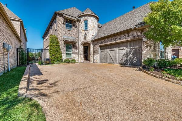 708 Royal Minister Boulevard, Lewisville, TX 75056