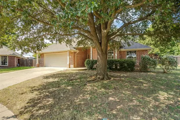 Burleson, TX 76028,490 Wood Duck Court