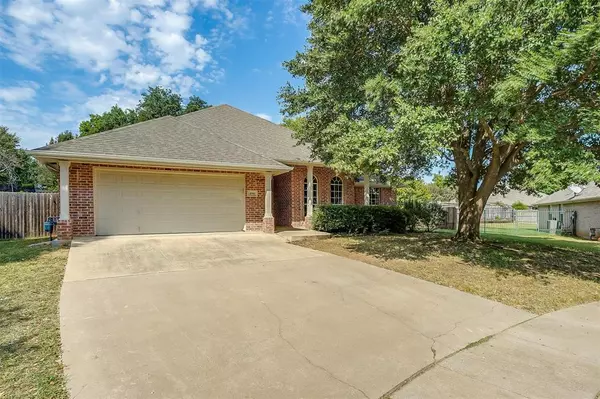 Burleson, TX 76028,490 Wood Duck Court