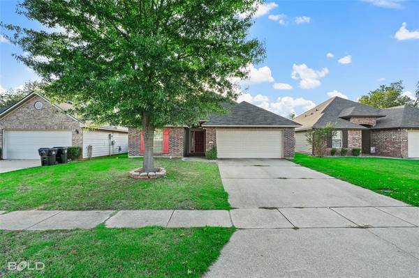 3269 Grand Lake Drive, Bossier City, LA 71111