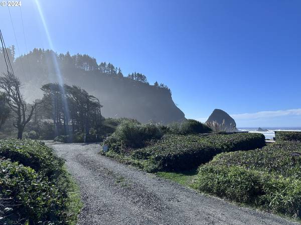 Arch Cape, OR 97102