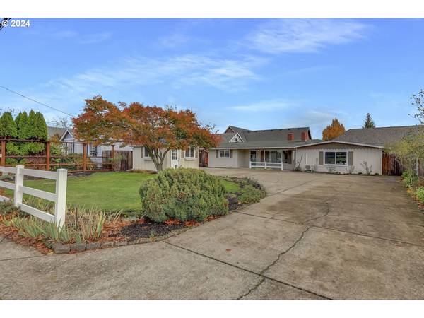 3325 GILHAM RD, Eugene, OR 97408