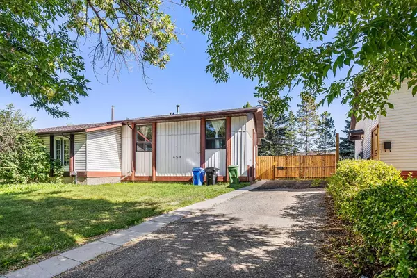 Calgary, AB T1Y 3E9,456 Whitehill PL NE