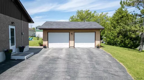 Temiskaming Shores, ON P0J 1K0,347 Little ST