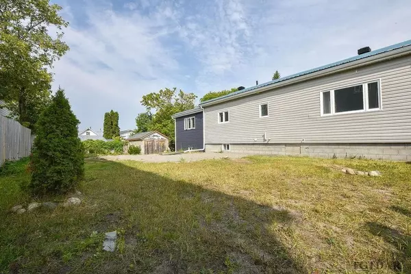 Timmins, ON P4N 1W7,137 Elm ST S