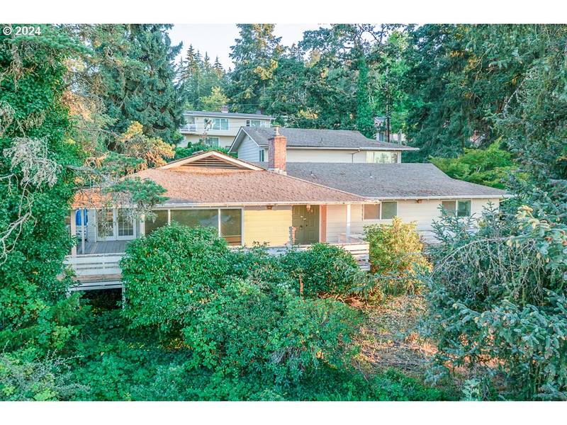 2490 W 22ND AVE, Eugene, OR 97405