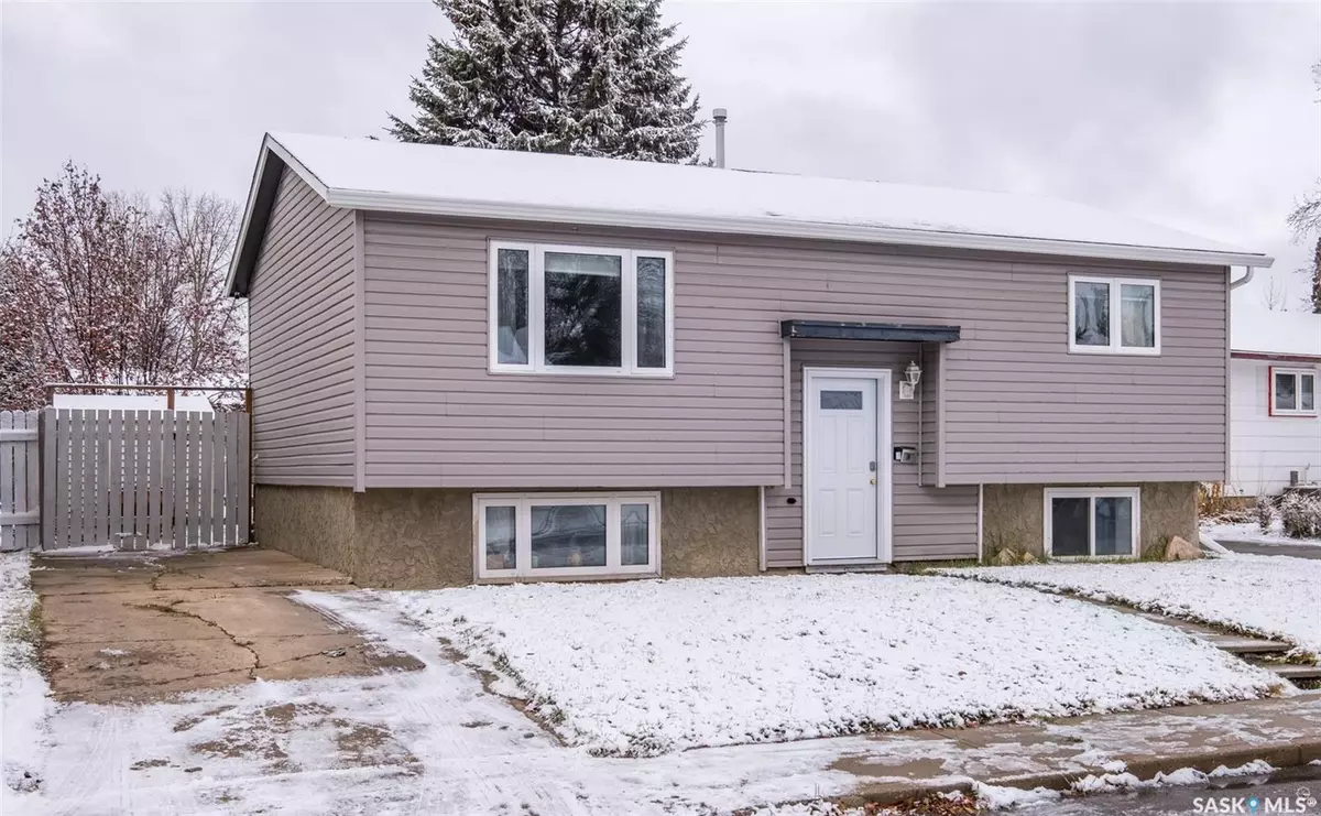 Prince Albert, SK S6V 6H1,56 Kemp CRESCENT