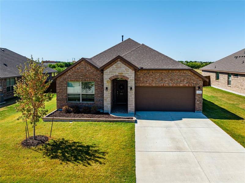 1430 Versailles, Krum, TX 76249