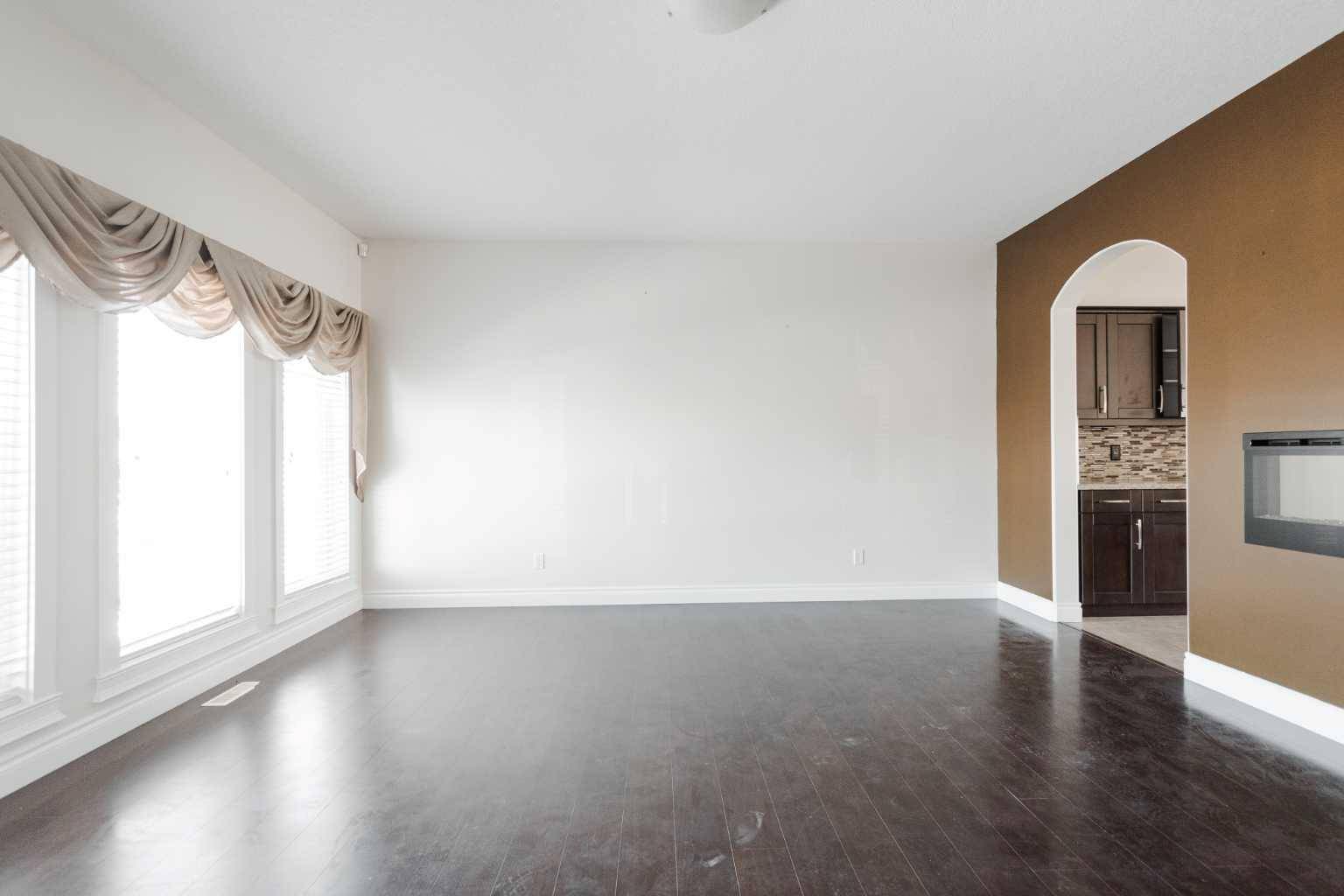 Fort Mcmurray, AB T9K 0Y6,300 Sparrow Hawk DR #11