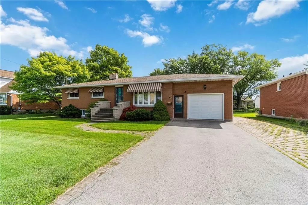 Port Colborne, ON L3K 5H1,6 Woodside DR