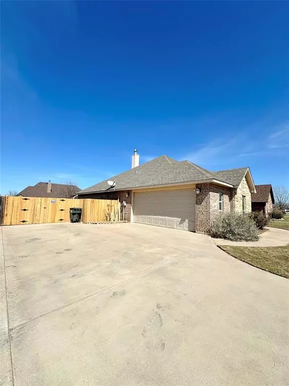 Abilene, TX 79606,3810 Hill Country Drive