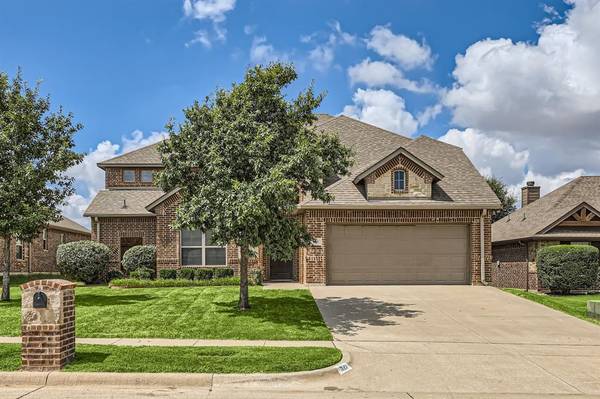 921 Westminster Drive, Midlothian, TX 76065